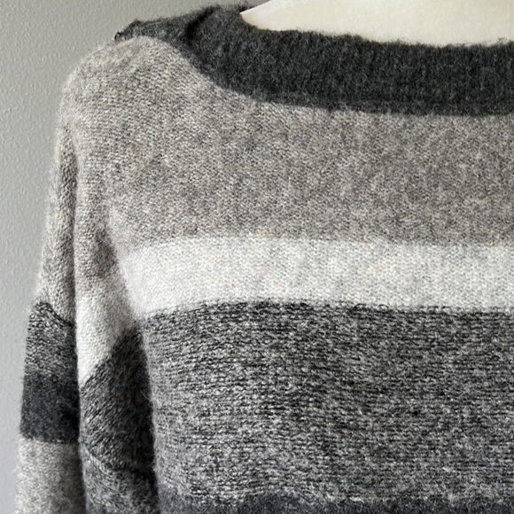 Magaschoni Wool Blend Striped Sweater Gray - Picture 4 of 10